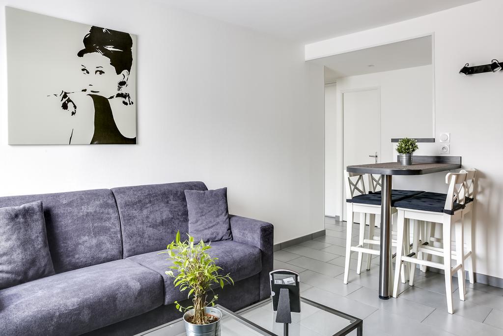 Memorial-Sleep In Normandie Apartment Кан Екстериор снимка