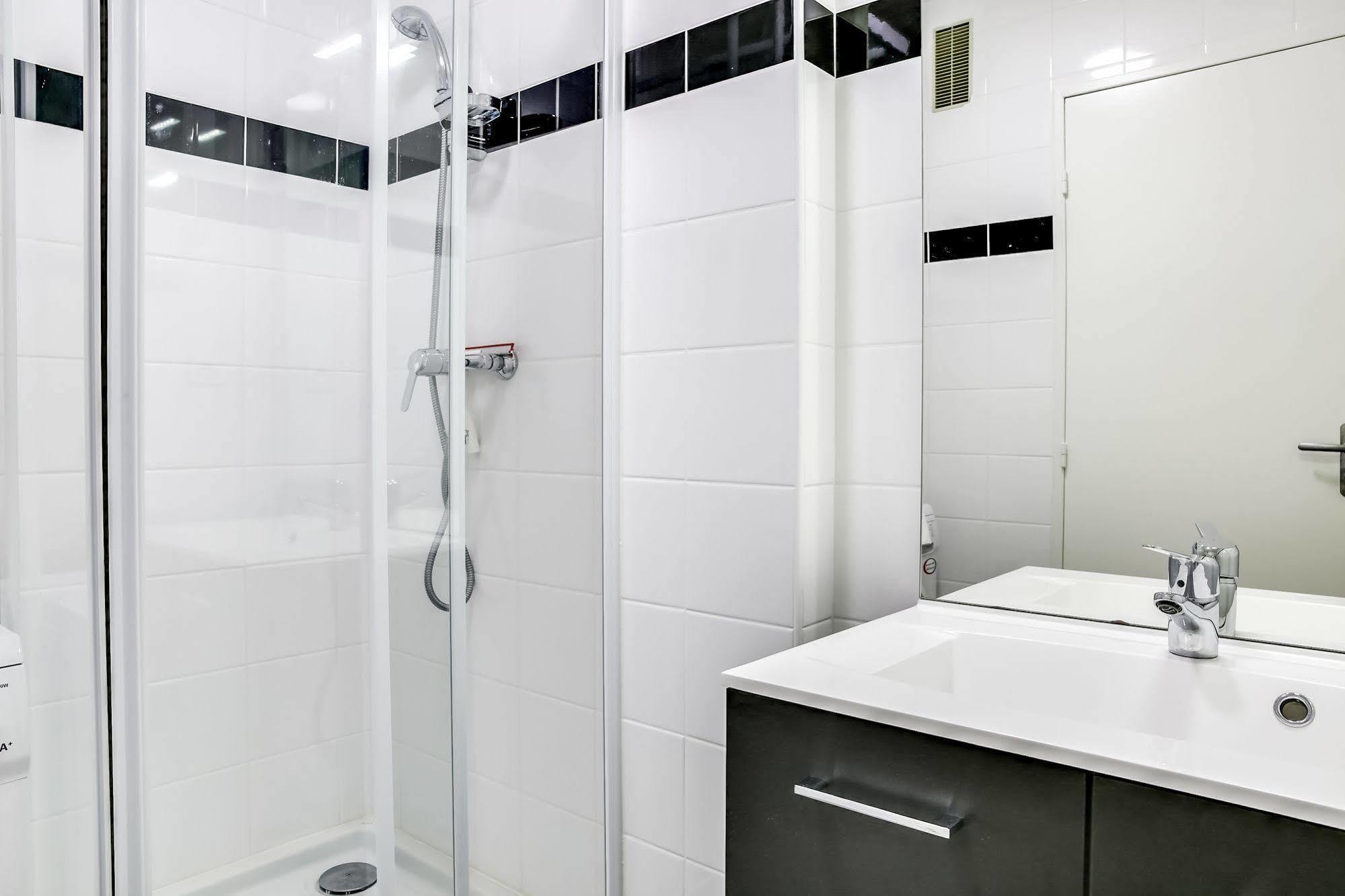 Memorial-Sleep In Normandie Apartment Кан Екстериор снимка