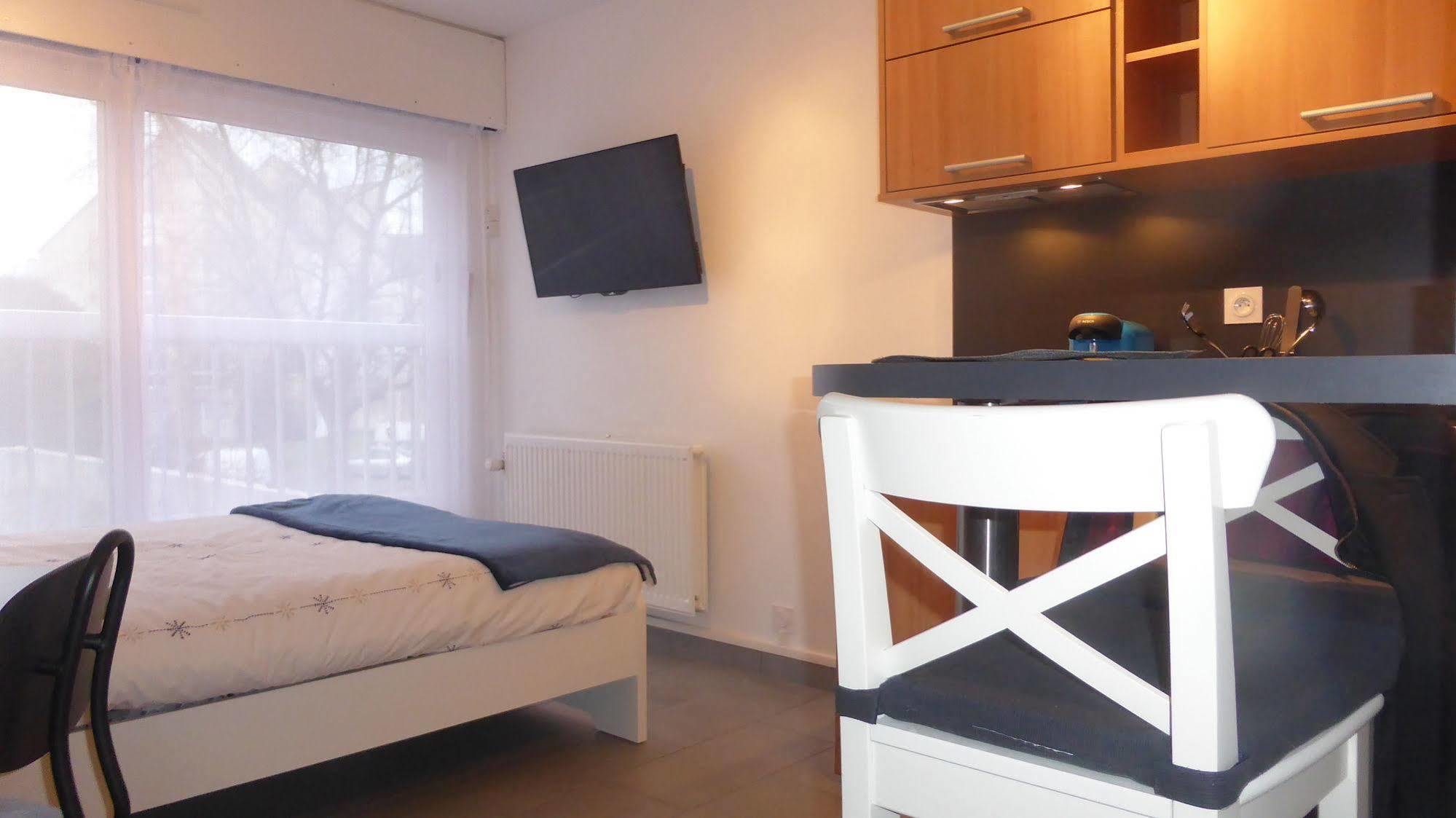 Memorial-Sleep In Normandie Apartment Кан Екстериор снимка